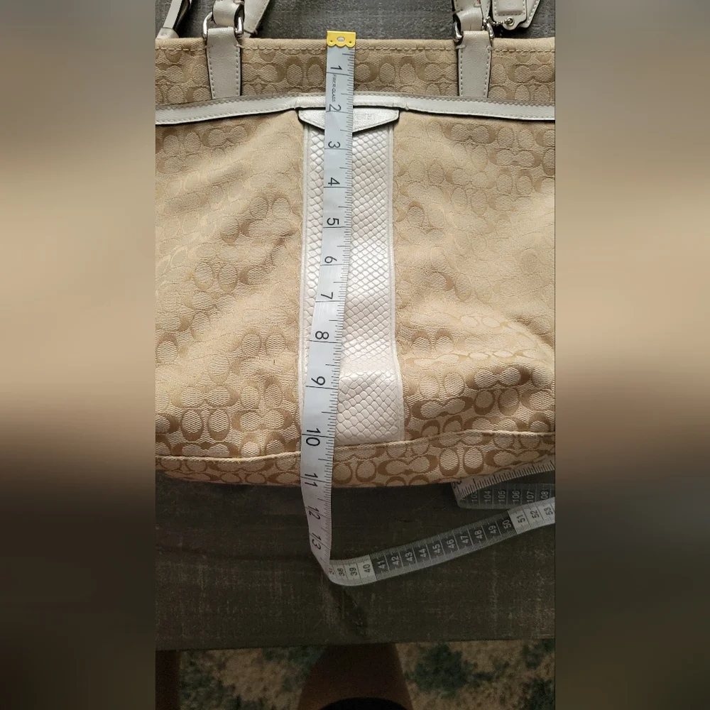 Signature Coach Shoulder Bag